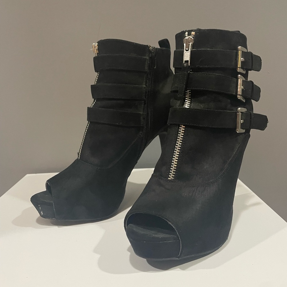 Dominatrix Booties - Picture 3 of 4